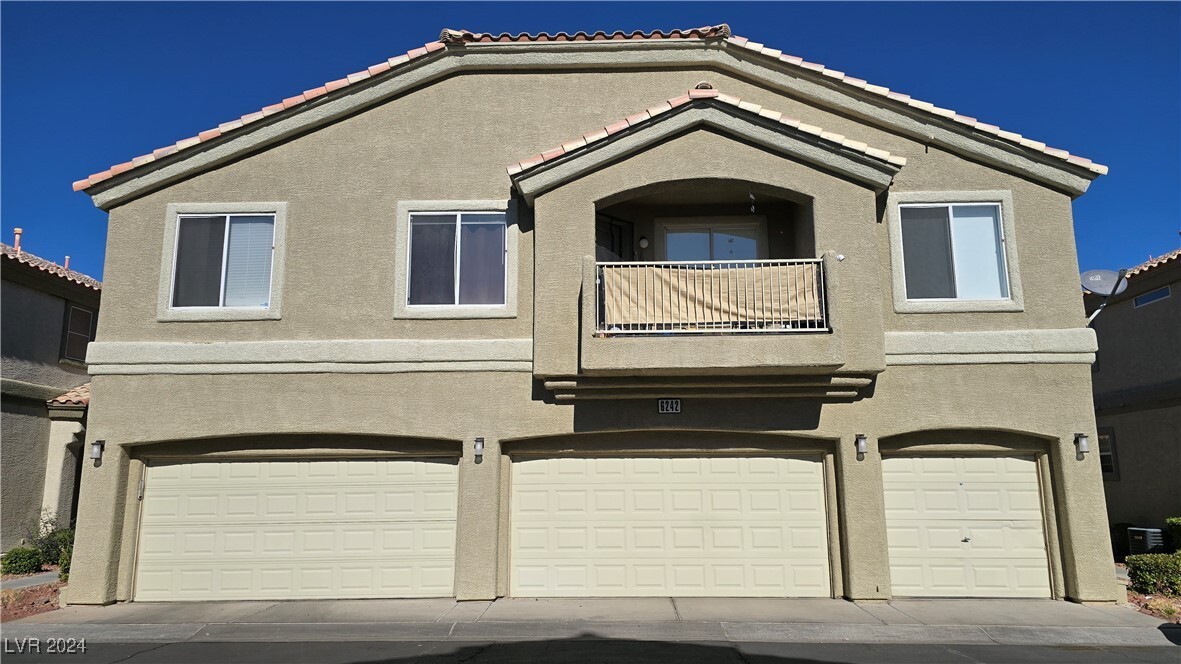 6242 Ordaz Ave in Henderson, NV - Building Photo