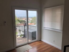 525 E Mariposa Ave, Unit #3/4 in El Segundo, CA - Foto de edificio - Building Photo