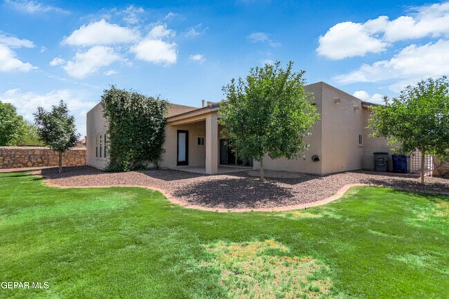 5648 Valley Oak Dr in El Paso, TX - Building Photo - Building Photo