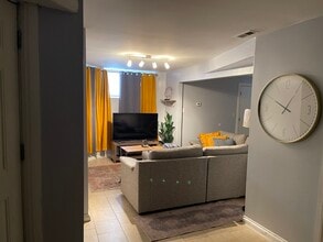 6117 S Vernon Ave, Unit Bsm in Chicago, IL - Building Photo - Building Photo