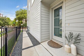 4227 Eli St in Houston, TX - Building Photo - Building Photo