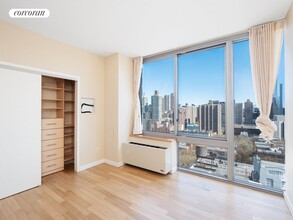 225 W 60th St in New York, NY - Building Photo - Building Photo