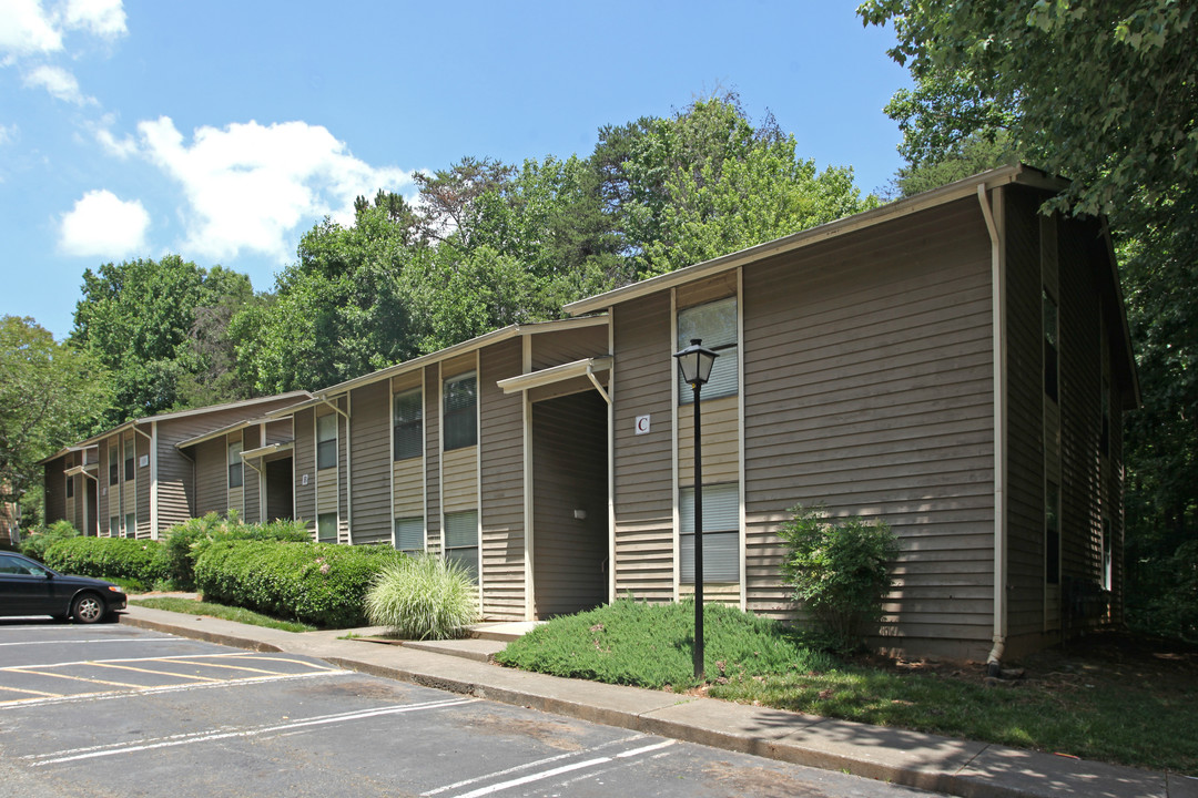 Hunt Club Apartments, LLC in Winston-Salem, NC - Building Photo