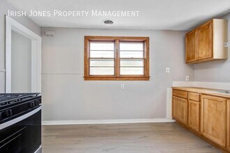 105 Howell St in Buffalo, NY - Foto de edificio - Building Photo