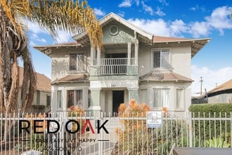 227 E 52nd St in Los Angeles, CA - Building Photo - Building Photo