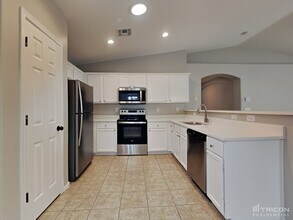 14131 W Corrine Dr in Surprise, AZ - Building Photo - Building Photo