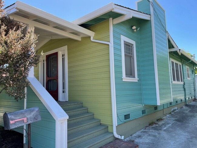 property at 1208 King St