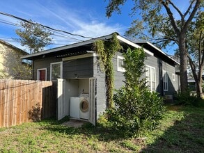 607 Nelray Blvd in Austin, TX - Building Photo - Building Photo