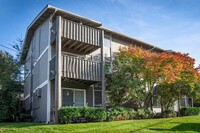 Tacoma Gardens Apartments in Tacoma, WA - Foto de edificio - Building Photo