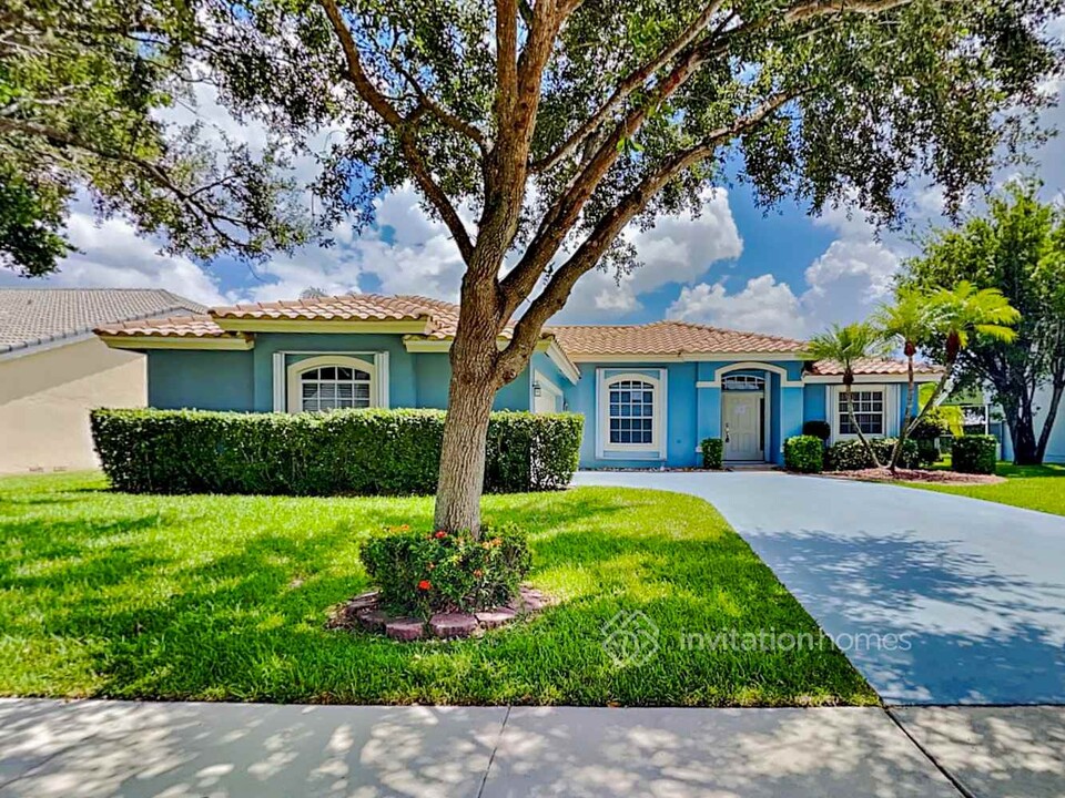 5650 NW 38th Terrace in Coconut Creek, FL - Foto de edificio