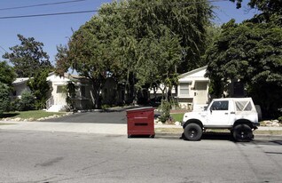 1009-1013 E Acacia Ave in Glendale, CA - Building Photo