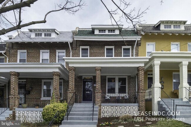 property at 4707 9th St NW