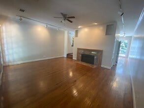 2000 Fairview Ave in Houston, TX - Foto de edificio - Building Photo