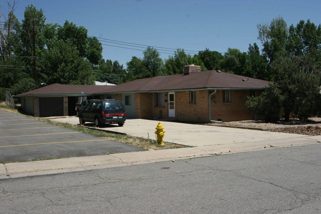 10321 W 59th Ave in Arvada, CO - Building Photo