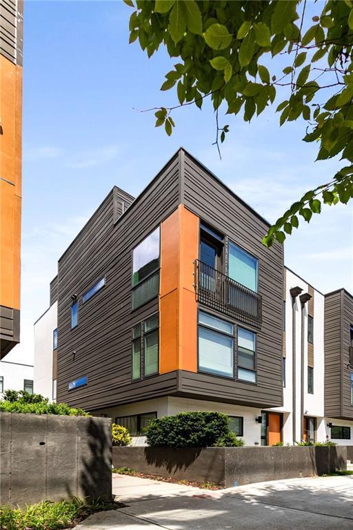 property at 53 Reynolds Square Ln