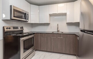 Saxon in Edmonton, AB - Building Photo