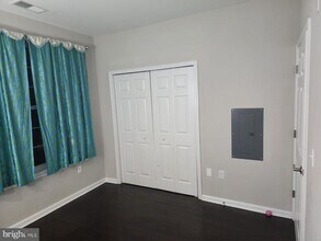 1118 Halifax Pl in Hamilton Township, NJ - Building Photo - Building Photo