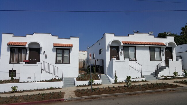 2831 Edgehill Dr in Los Angeles, CA - Building Photo - Building Photo