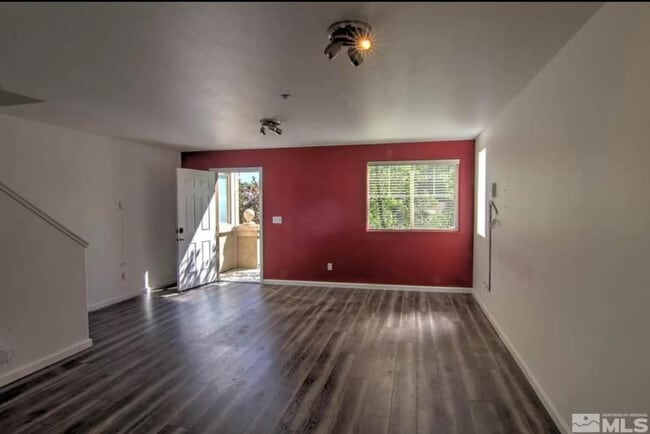 425 Holcomb Ave in Reno, NV - Building Photo - Building Photo