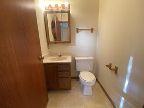 903 Clarmar Dr, Unit 1 in Sun Prairie, WI - Building Photo - Building Photo