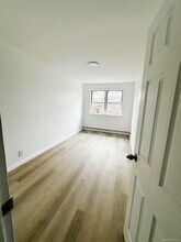 142-06 Horace Harding Expy in Queens, NY - Building Photo - Building Photo