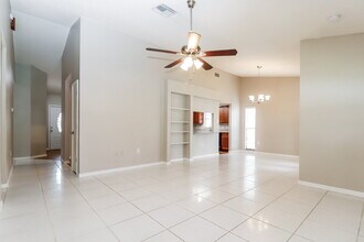 4726 Addax Dr in New Port Richey, FL - Foto de edificio - Building Photo