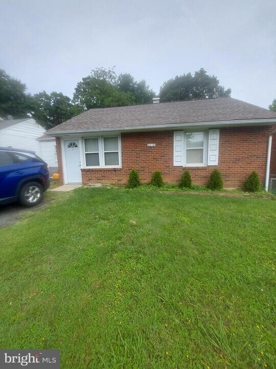6615 St Barnabas Rd in Oxon Hill, MD - Building Photo