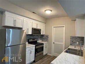 662 Bellemeade Dr SW in Marietta, GA - Building Photo - Building Photo