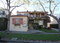 4446-4448 Ambrose Ave in Los Angeles, CA - Foto de edificio - Building Photo