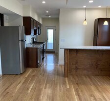 28 Cherry St, Unit 1 in Somerville, MA - Building Photo