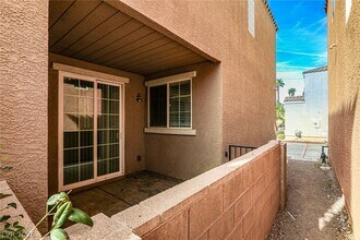 7560 Trendy Ct in Las Vegas, NV - Building Photo - Building Photo