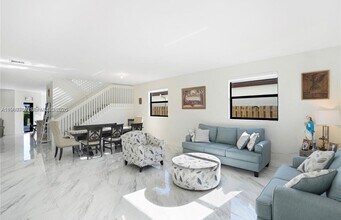 10321 SW 232nd St in Cutler Bay, FL - Building Photo - Building Photo