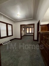 1340 W Atkinson Ave in Milwaukee, WI - Foto de edificio - Building Photo