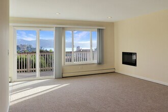 99 Marinero Cir in Tiburon, CA - Building Photo - Building Photo