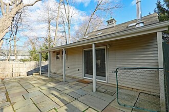 15 Maple Shade Rd in Ridgefield, CT - Building Photo - Building Photo