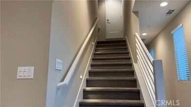 165 Tenor in Irvine, CA - Building Photo - Building Photo