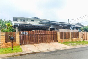 66-893-893 Kamakahala St in Waialua, HI - Building Photo
