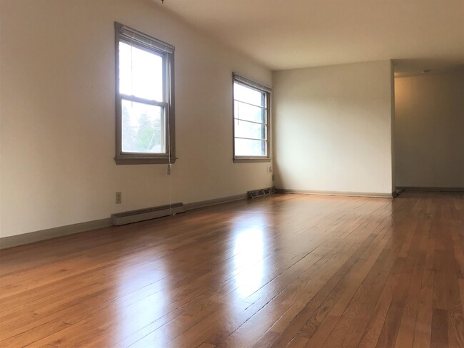 1305 Temkin Ave in Madison, WI - Building Photo - Building Photo