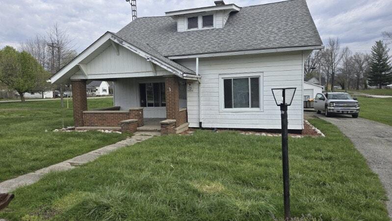 112 W Beckett St in Hymera, IN - Building Photo