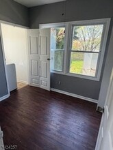 109 W 11th St in Linden, NJ - Building Photo - Building Photo