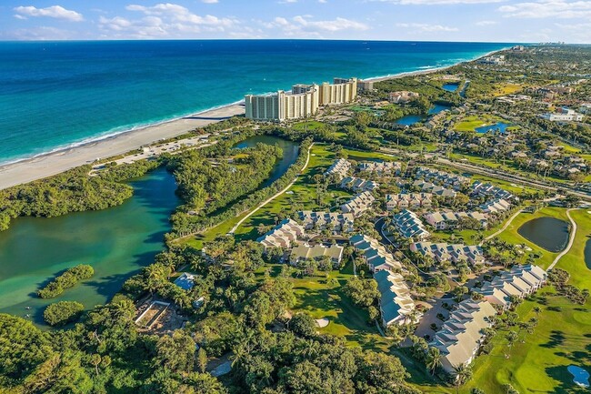 2604 Fairway Dr N in Jupiter, FL - Building Photo - Building Photo