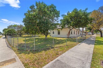 601 SW 1st St in Hallandale Beach, FL - Building Photo - Building Photo