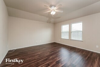 1800 Arbordale Way in Princeton, TX - Foto de edificio - Building Photo