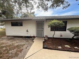 7630 W Homosassa Trail in Homosassa, FL - Building Photo