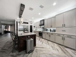 1069 Montgomery Bell Rd in Wesley Chapel, FL - Building Photo - Building Photo