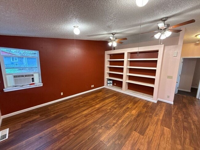 1341 F St in Independence, OR - Building Photo - Building Photo