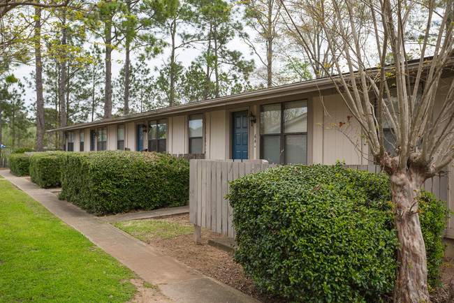 Glen Arm Manor in Albany, GA - Building Photo - Building Photo