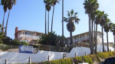 1610 S Pacific St in Oceanside, CA - Foto de edificio - Building Photo