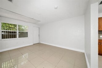 5545 NW 3rd Ave in Miami, FL - Building Photo - Building Photo