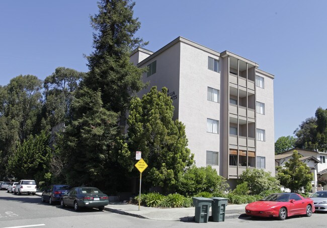 206 Chumalia St in San Leandro, CA - Foto de edificio - Building Photo